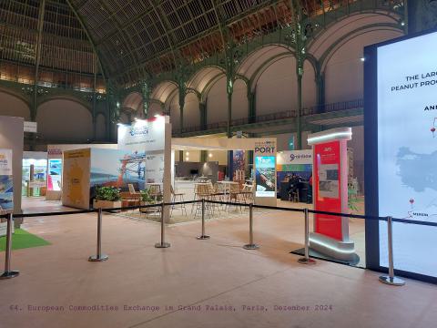 Blick in die Ausstellung der 64th European Commodities Exchange im Grand Palais, Paris, Dezember 2024